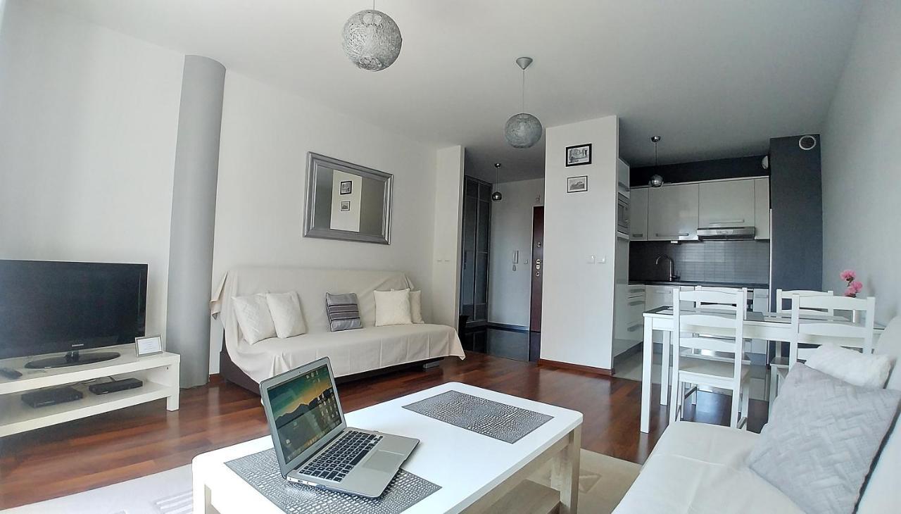 Apartament Bello - Free Parking Apartment กดัญสก์ ภายนอก รูปภาพ